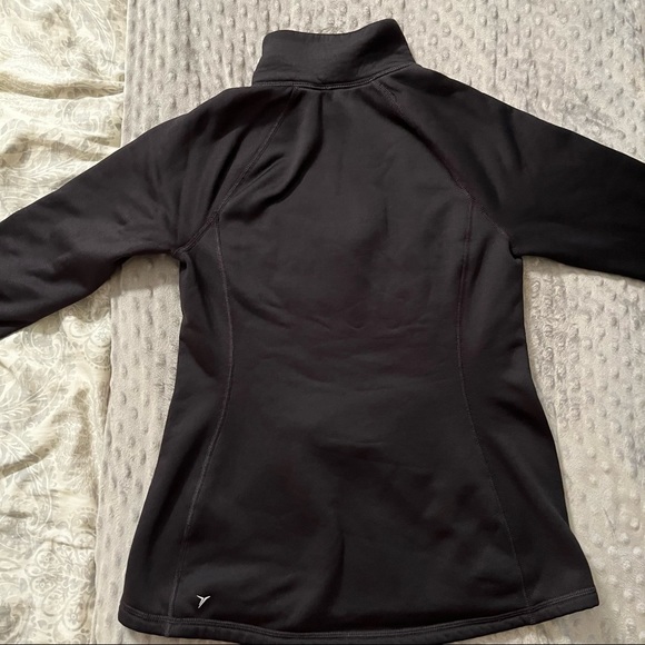 EUC Old Navy athleasure sweatshirt - Picture 13 of 16